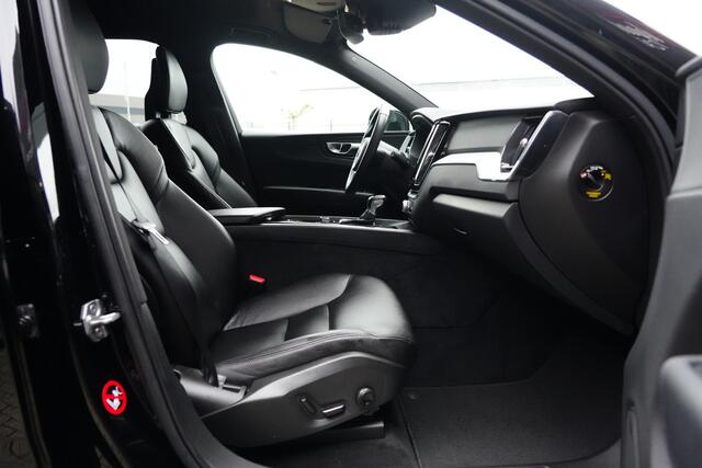 Volvo XC60 2.0 T5 AWD Inscription 251pk Navigatie/Stoelverwarming/Luchtvering