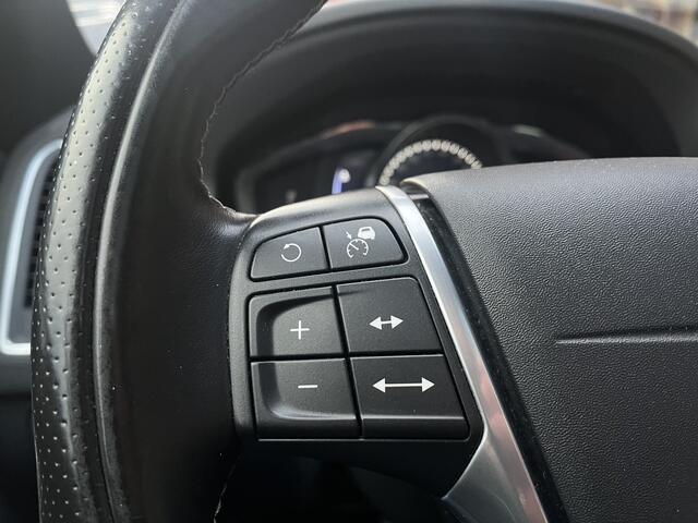 Volvo XC60 2.0 T5 FWD R-Design | Navi | Keyless | Camera | 20'' | Cruise | Pano
