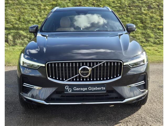 Volvo XC60 2.0 T6 Plug-in hybrid AWD Ultra Bright luchtvering - Bowers Wilkins sound systeem - Gelamineerde ruiten - Alarm - Privacy glas - Massage stoelen - 21" licht metaal