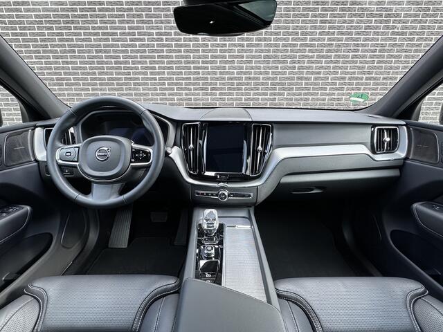 Volvo XC60 T6 Plug-in hybrid AWD Plus Black Edition | Luchtvering | Panoramadak | Harman/Kardon | 360 Camera