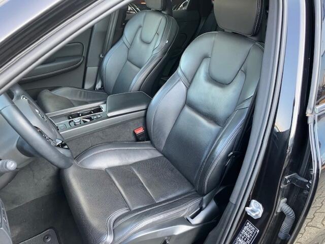 Volvo XC60 2.0 Recharge T6 AWD R Design - Pan dak - leer - stoel/stuurverw