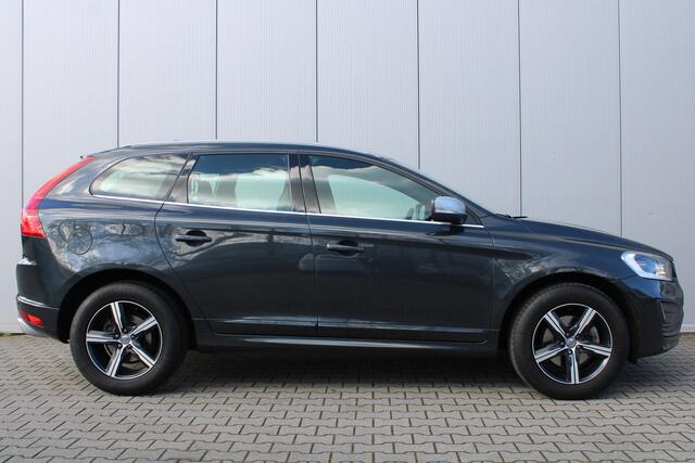 Volvo XC60 2.0 T5 FWD R-Design | Trekhaak | Schuifdak |