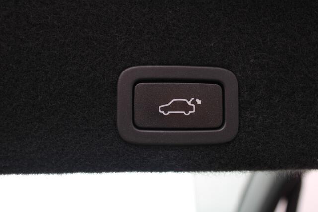Volvo XC60 2.0 T5 FWD R-Design | Trekhaak | Schuifdak |