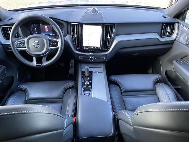 Volvo XC60 2.0 B4 R-Design B&W|ACC|Pano|360°|22"
