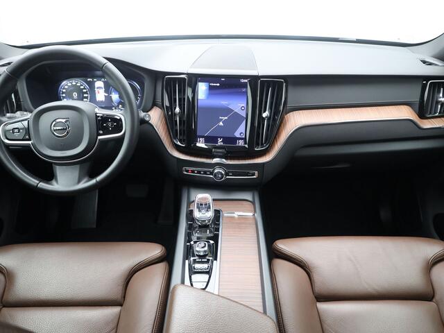Volvo XC60 2.0 Recharge T6 AWD Inscription | PANO | ADAPTIVE | CAMERA | KEYLESS