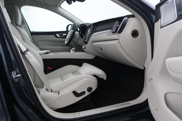 Volvo XC60 T6 Plug-in hybrid AWD Ultra Dark | Long Range | Luchtvering | Bowers&Wilkins | Massage+Ventilatie | Head-Up | 21 Inch