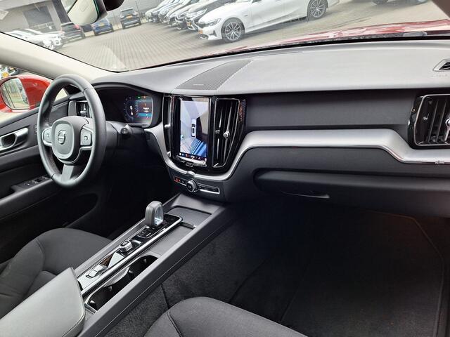 Volvo XC60 T6 Plug-in hybrid AWD Inscription Nieuw Model PHEV | Panodak | Adaptive Cruise | Carplay | Trekhaak af Fabriek | 360 Camera | Harman Kardon | Keyless | Stuur/Stoel Verwarming |