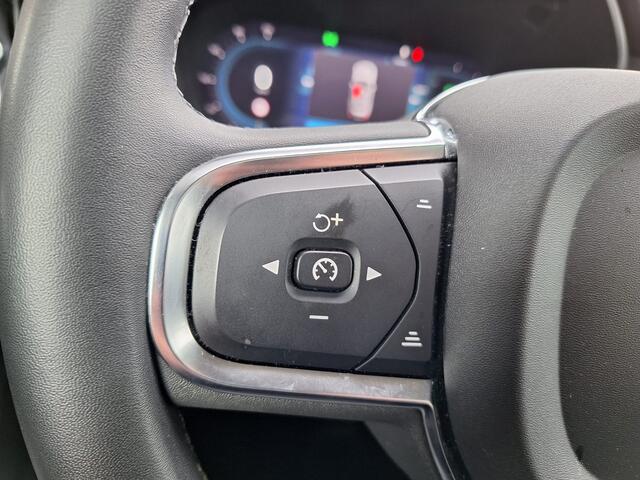 Volvo XC60 T6 Plug-in hybrid AWD Inscription Nieuw Model PHEV | Panodak | Adaptive Cruise | Carplay | Trekhaak af Fabriek | 360 Camera | Harman Kardon | Keyless | Stuur/Stoel Verwarming |