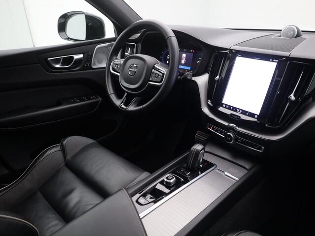 Volvo XC60 2.0 T8 AWD Polestar Engineered | FACELIFT | PANO | B&W | STOEL- EN STUURVERW. | TREKHAAK