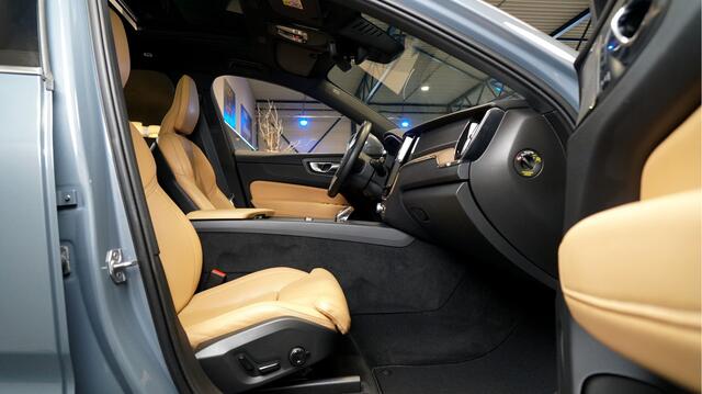 Volvo XC60 2.0 T8 Recharge AWD 287kW/390pk Aut8 Inscription Excl. LUCHTVERING + HARMAN/KARDON + PANORAMADAK + HEAD-UP + ADAPT.CRUISE + BLIS + LANE ASSIST + GOOGLE DASH + STOELVERWARMING&-KOELING + STUURVERWARMING + 360 CAMERA + EL.TREKHAAK + 21" LM-VELGEN!