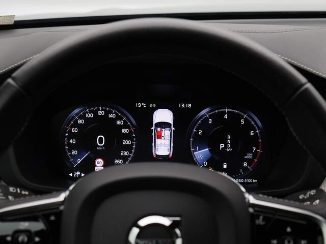 Volvo XC60 2.0 B4 R-Design | LED Koplampen | Half Lederen Bekleding | Memory Stoel | Stoelverwarming | Elektrische Kofferklep | Getint Glas