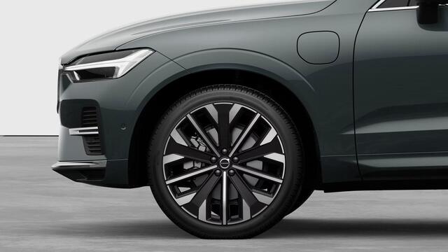 Volvo XC60 T6 Plug-in hybrid AWD Plus Bright - Facelift - | Elektr. Panoramadak| Head-up display | 360º Camera | 21" LM velgen | Voorstoelen met geheugenfunctie | Harman Kardon