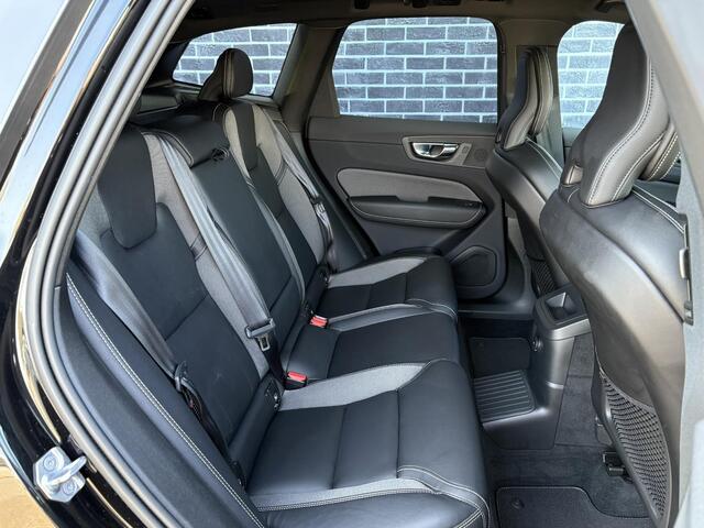 Volvo XC60 2.0 Recharge T8 AWD R-Design | Harman/Kardon | 360° Camera | 20'' | Stuur+Stoel verwarming | Standkachel | Panorama Schuifdak | Adaptieve cruise controle |