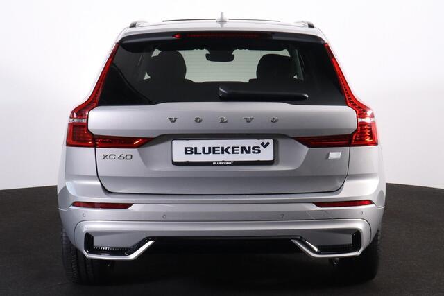 Volvo XC60 T6 Recharge AWD Plus Dark - LONG RANGE - Panorama/schuifdak - IntelliSafe Assist & Surround - Harman/Kardon audio - Adaptieve LED koplampen - Parkeercamera achter - Verwarmde voorstoelen, stuur & achterbank - Parkeersensoren voor & achter - Elektr. bedien