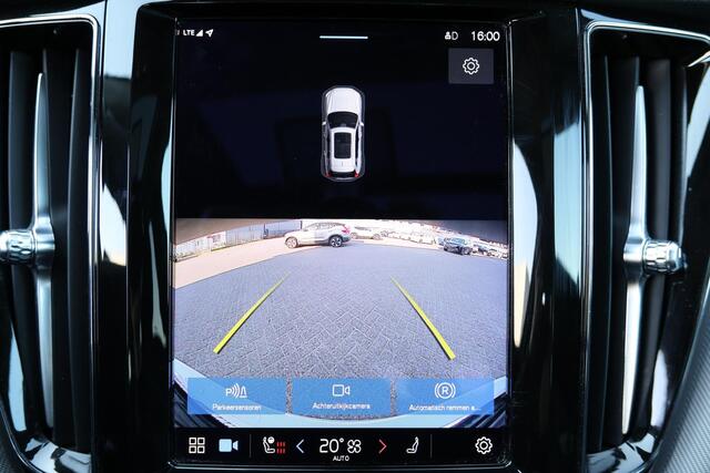 Volvo XC60 T6 Recharge AWD Plus Dark - LONG RANGE - Panorama/schuifdak - IntelliSafe Assist & Surround - Harman/Kardon audio - Adaptieve LED koplampen - Parkeercamera achter - Verwarmde voorstoelen, stuur & achterbank - Parkeersensoren voor & achter - Elektr. bedien