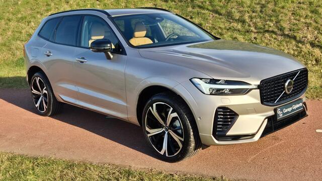 Volvo XC60 2.0 T6 Plug-in hybrid AWD Ultra Dark Compleet samengesteld - Luchtvering - Bowers Wilkins audio systeem - Massage functie voorstoelen - 360 Camera - 21"Inch Licht metaal