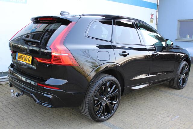 Volvo XC60 2.0 T6 Plug-in hybrid AWD Plus Black Edition | Direct Leverbaar!! | Panorama dak | Elektrisch wegklapbare trekhaak | Memory stand voorstoelen | Harman/Kardon Audiosysteem | Stoelverwarming voor & achter | Keyless entry/start | Stuurverwarming | Elektrisch