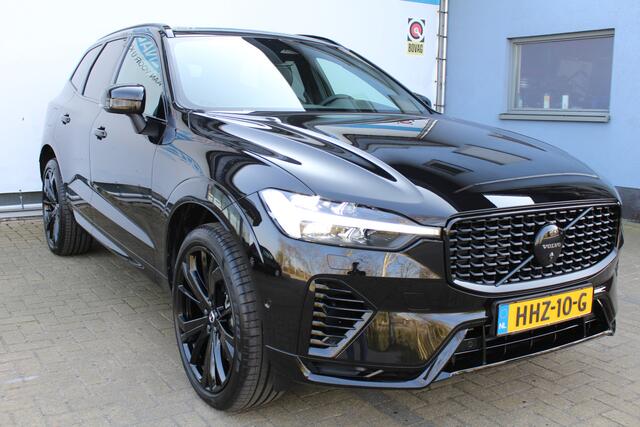 Volvo XC60 2.0 T6 Plug-in hybrid AWD Plus Black Edition | Direct Leverbaar!! | Panorama dak | Elektrisch wegklapbare trekhaak | Memory stand voorstoelen | Harman/Kardon Audiosysteem | Stoelverwarming voor & achter | Keyless entry/start | Stuurverwarming | Elektrisch