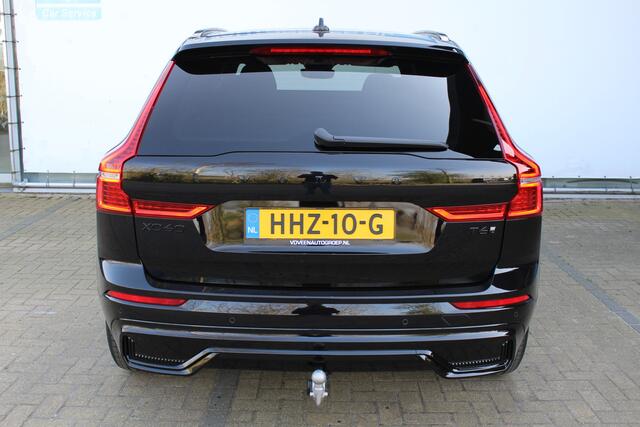 Volvo XC60 2.0 T6 Plug-in hybrid AWD Plus Black Edition | Direct Leverbaar!! | Panorama dak | Elektrisch wegklapbare trekhaak | Memory stand voorstoelen | Harman/Kardon Audiosysteem | Stoelverwarming voor & achter | Keyless entry/start | Stuurverwarming | Elektrisch