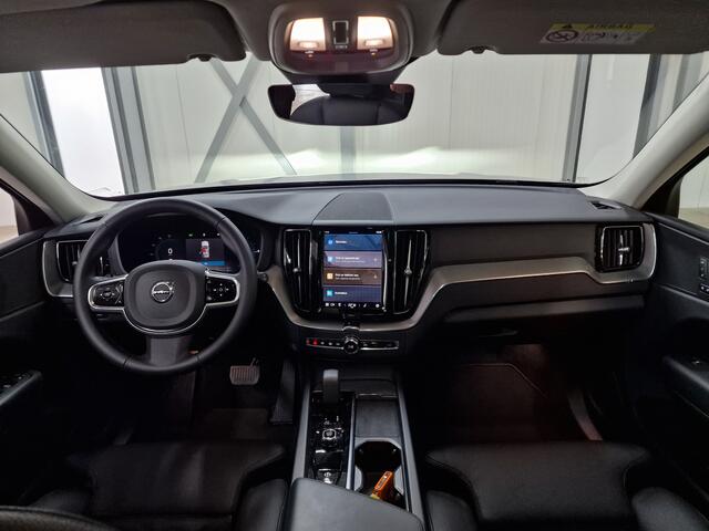 Volvo XC60 2.0 T6 Plug-in hybrid AWD Plus Dark 350pk | Elek. panodak | Elektrische stoelen met geheugen |