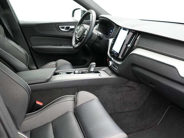 Volvo XC60 2.0 T6 Plug-in hybrid AWD R-Design Nieuw Model PHEV | Facelift | Panodak | Sportstoelen Memory | L.M. 21" | Google Assistant | Camera | Apple Carplay | DAB | Stoel & Stuurverwarming |