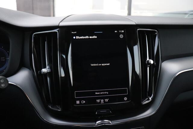 Volvo XC60 2.0 T6 Plug-in hybrid AWD Core Bright | LEDER | PANO | VIRTUAL COCKPIT | NAVI | CRUISE |