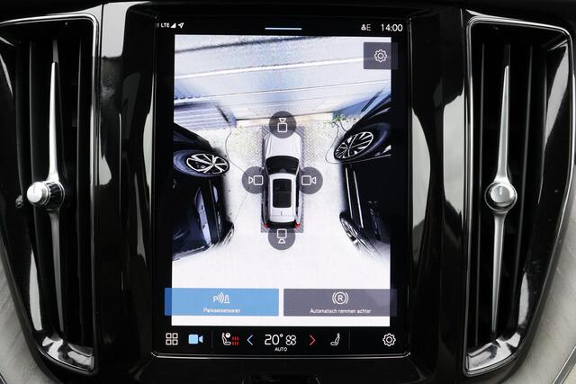 Volvo XC60 T6 Recharge AWD Plus Dark - LONG RANGE - Panorama/schuifdak - IntelliSafe Assist & Surround - 360º Camera - Harman/Kardon audio - Adaptieve LED koplampen - Verwarmde voorstoelen, stuur & achterbank - Parkeersensoren voor & achter - Elektr. bedienb. voorst