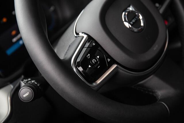 Volvo XC60 2.0 T6 Plug-in hybrid AWD Plus Bright , Pano dak, Adap. cruise,