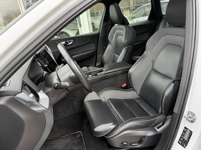 Volvo XC60 2.0 T8 Twin Engine AWD R-Design BOMVOL! Elektrische inklapbare trekhaak, memory seats, 21" Camera rondom, 2100kg trekgewicht, Panorama schuif/kanteldak