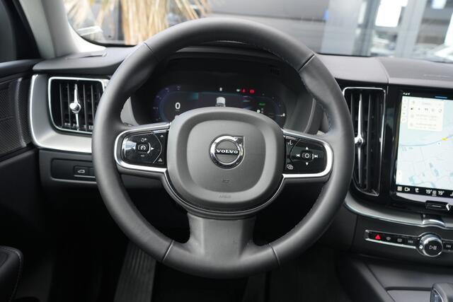 Volvo XC60 2.0 T8 Plug-in hybrid AWD Plus Dark 455pk Panoramadak/360Camera/HarmanKardon
