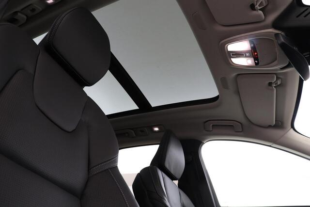 Volvo XC60 RECHARGE T6 AWD ULTIMATE BRIGHT -PANO.DAK|B&W-AUDIO|TREKHAAK|AIR.SUSPENSION|360CAM|MASSAGE