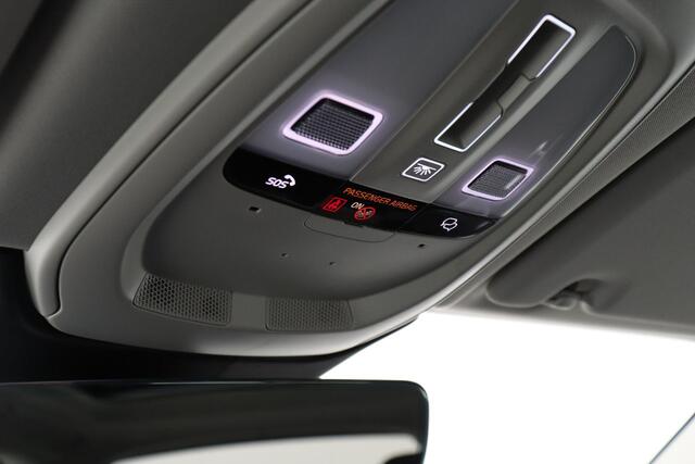 Volvo XC60 RECHARGE T6 AWD ULTIMATE BRIGHT -PANO.DAK|B&W-AUDIO|TREKHAAK|AIR.SUSPENSION|360CAM|MASSAGE