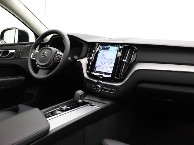 Volvo XC60 T6 350pk AWD Plus Dark / Harman en Kardon audio / Trekhaak / Memory seats / Camera voor en achter /
