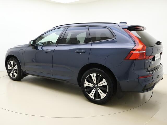 Volvo XC60 T6 350pk AWD Plus Dark / Harman en Kardon audio / Trekhaak / Memory seats / Camera voor en achter /