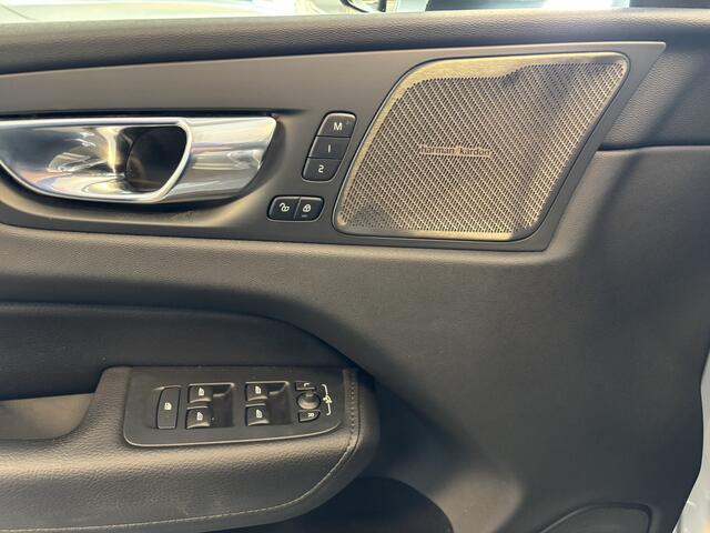Volvo XC60 2.0 T8 Recharge AWD / Panoramadak / Leer / HeadUp / BLIS / Adapt cruise + Pilot ass / Apple Carplay/ Dab+ / HK / 360 camera - Elek Trekhaak -