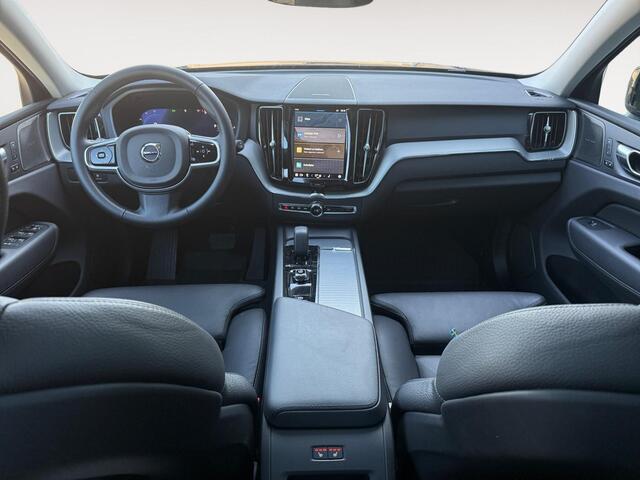 Volvo XC60 2.0 T6 Plug-in hybrid AWD Plus Dark | Harman/Kardon Audio | Trekhaak | 360 graden camera | Stoelverwarming |