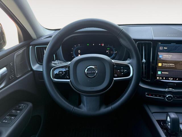 Volvo XC60 2.0 T6 Plug-in hybrid AWD Plus Dark | Harman/Kardon Audio | Trekhaak | 360 graden camera | Stoelverwarming |