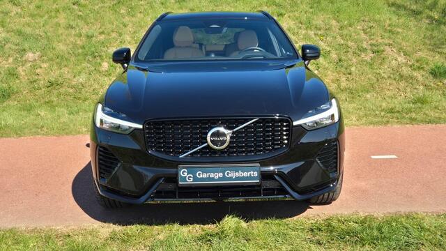 Volvo XC60 2.0 T8 PHEV AWD Ultra Dark Bowers Wilkins Audio - Luchtvering - Trekhaak - 360 Camera - Privacy en geluidsisolerend glas - 21 Inch Velgen - Alarm - Massage functie voorstoelen - Stoel ventilatie