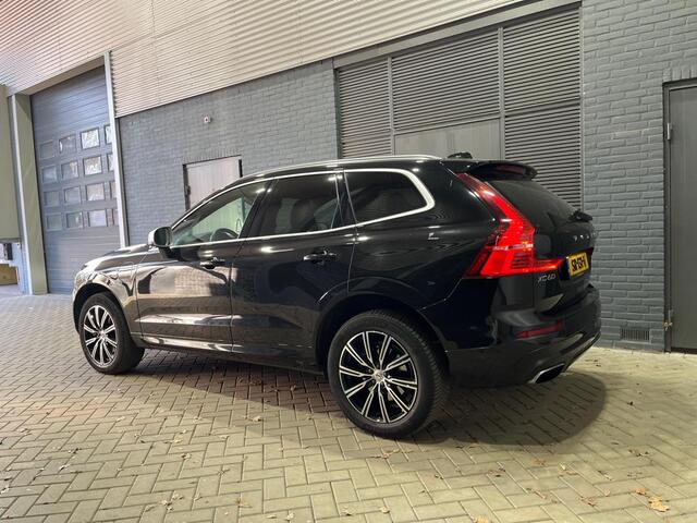 Volvo XC60 T8 Twin Engine R-Design | Luchtvering | Panoramadak | Trekhaak | Camera | Stoel+Stuurverwarming