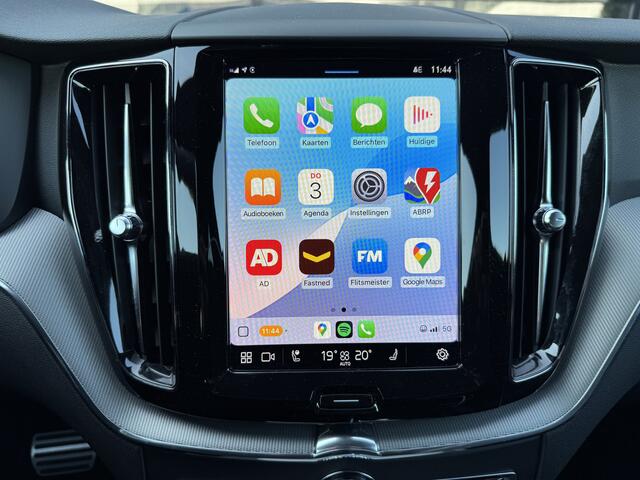 Volvo XC60 2.0 B4 R-Design Black Optik | Carplay | ACC | Leer | Cruise |