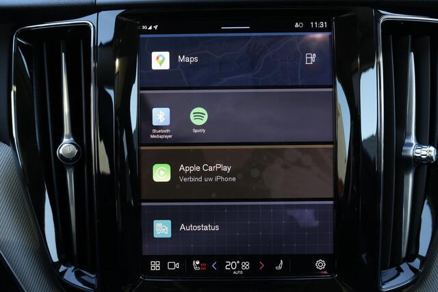 Volvo XC60 T6 Recharge AWD Plus Dark - LONG RANGE - Panorama/schuifdak - IntelliSafe Assist & Surround - 360º Camera - Harman/Kardon audio - Adaptieve LED koplampen - Verwarmde voorstoelen, stuur & achterbank - Parkeersensoren voor & achter - Elektr. bedienb. voorst