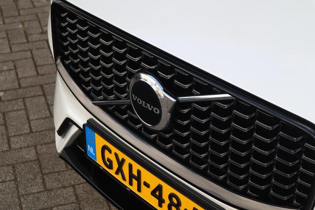 Volvo XC60 2.0 T6 Plug-in hybrid AWD Ultimate Dark | LONG RANGE | Schuif-/ kanteldak| Harman Kardon audiosysteem| Head- up display| 21'' Black Edition wielen| Extra getint glas achter|