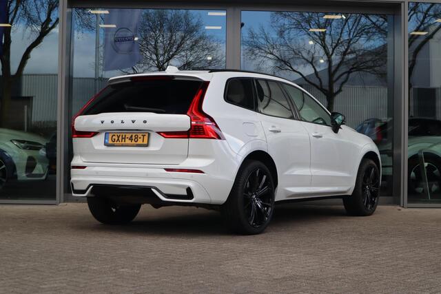 Volvo XC60 2.0 T6 Plug-in hybrid AWD Ultimate Dark | LONG RANGE | Schuif-/ kanteldak| Harman Kardon audiosysteem| Head- up display| 21'' Black Edition wielen| Extra getint glas achter|