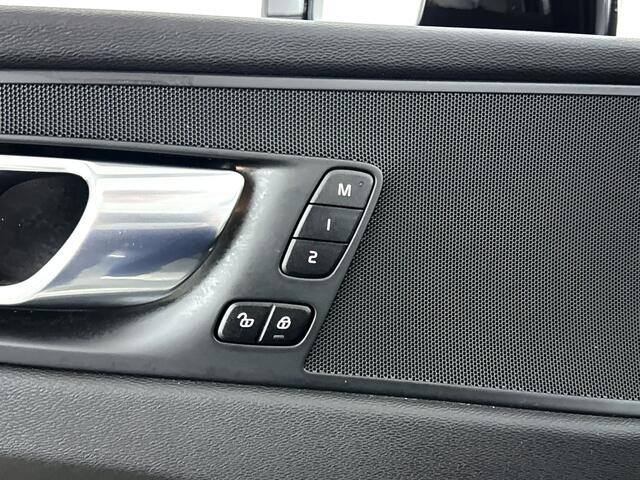 Volvo XC60 B5 Aut. Inscription | Panoramadak | Head- up display | Trekhaak