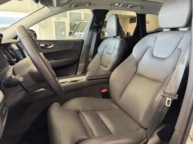 Volvo XC60 2.0 T6 Plug-in hybrid AWD Plus Dark