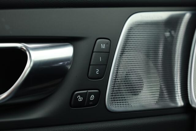 Volvo XC60 T8 Polestar Engineered | Pano | HUD | Bowers & Wilkins | Elek. Trekhaak | 22'' | 360cam