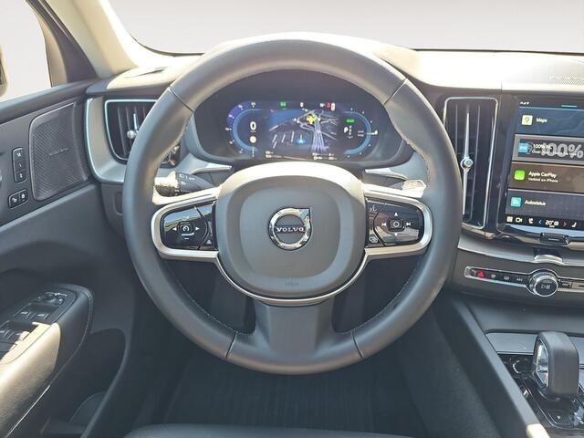 Volvo XC60 2.0 T6 Plug-in hybrid AWD Plus Dark | Trekhaak | Harman/Kardon Audio | Extra getint glas | 360 graden camera |