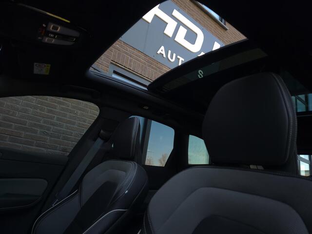 Volvo XC60 2.0 T6 AWD Ultimate Dark | Luchtver. | Pano | H&K | HUD | Trekhaak |
