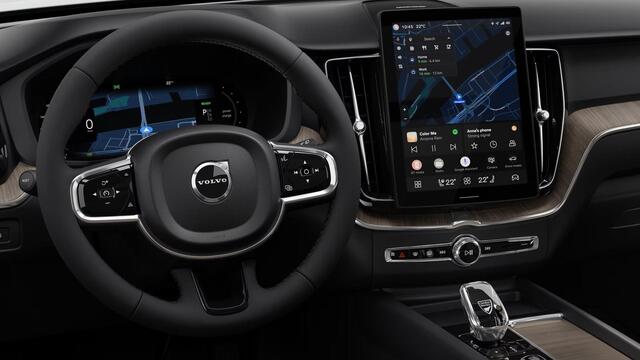 Volvo XC60 T6 AWD 350 pk Plug-in hybrid Plus Dark | Luchtvering | 22" | Head up display| Panoramadak |
