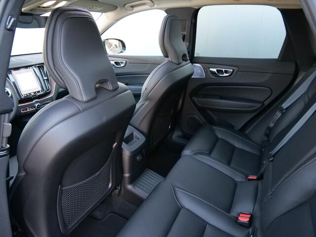 Volvo XC60 2.0 T6 PHEV 350pk AWD Ultimate Dark AUTOMAAT Bowers/Wilkin Sound / Panoramadak / HUD